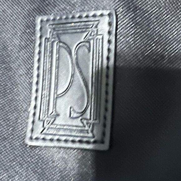 Vtg. Paul Sebastian brand roomy black overnight bag (never used) - Picture 2 of 7